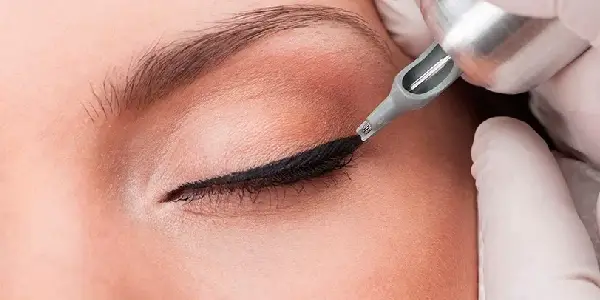 Micropigmentación de eye liner